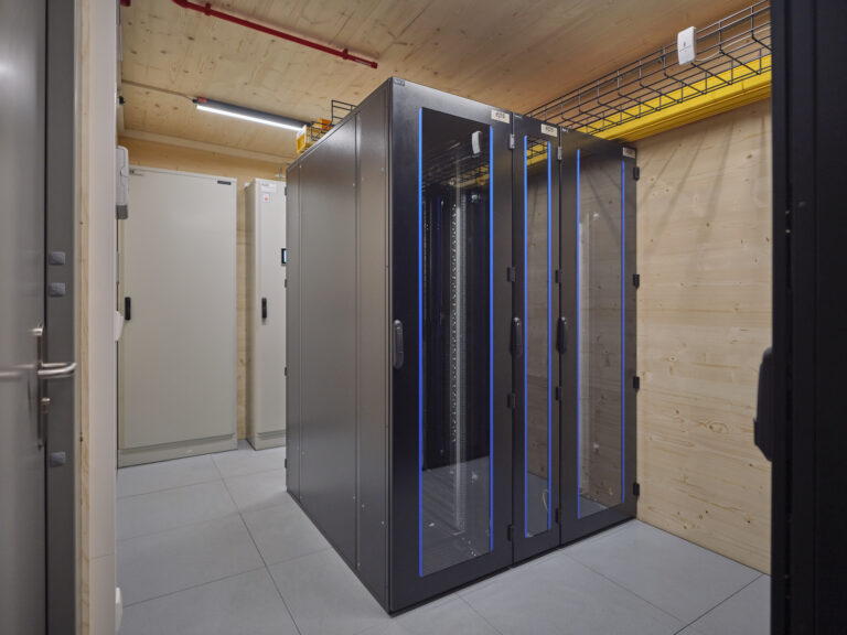 EPS Electric Power Systems GmbH